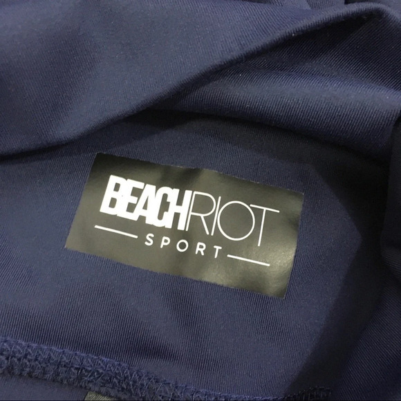 Beach Riot Sports Bra & Leggings - Picture 11 of 12